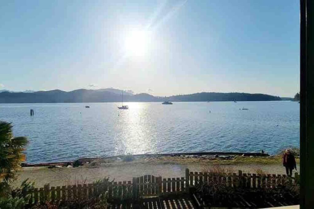 Villa Iconic 3-Story Waterfront 'Marina House' W/ View Gibsons Esterno foto