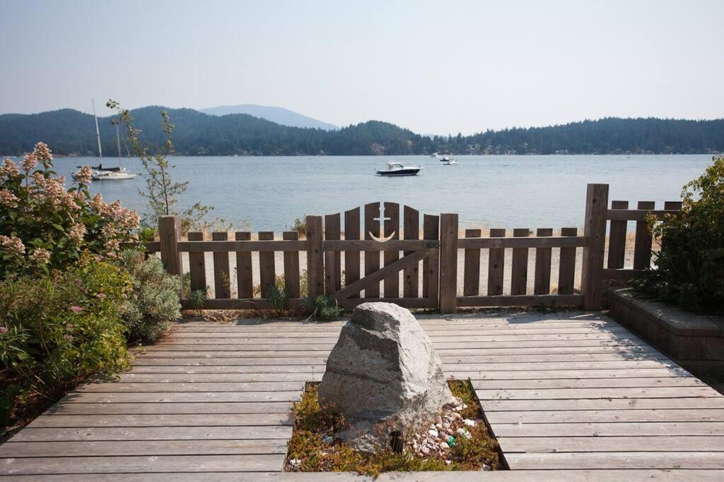 Villa Iconic 3-Story Waterfront 'Marina House' W/ View Gibsons Esterno foto