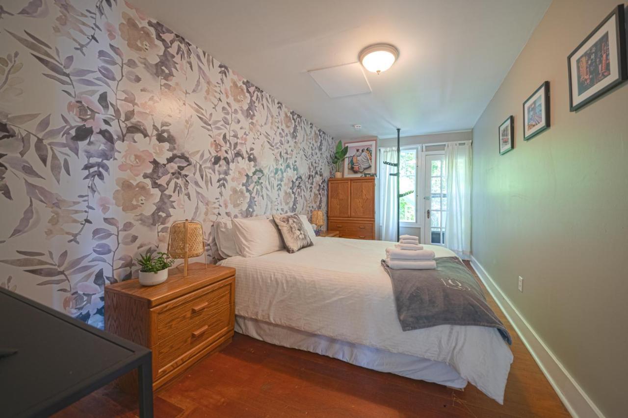 Villa Iconic 3-Story Waterfront 'Marina House' W/ View Gibsons Esterno foto
