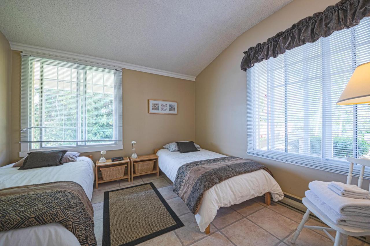 Villa Iconic 3-Story Waterfront 'Marina House' W/ View Gibsons Esterno foto