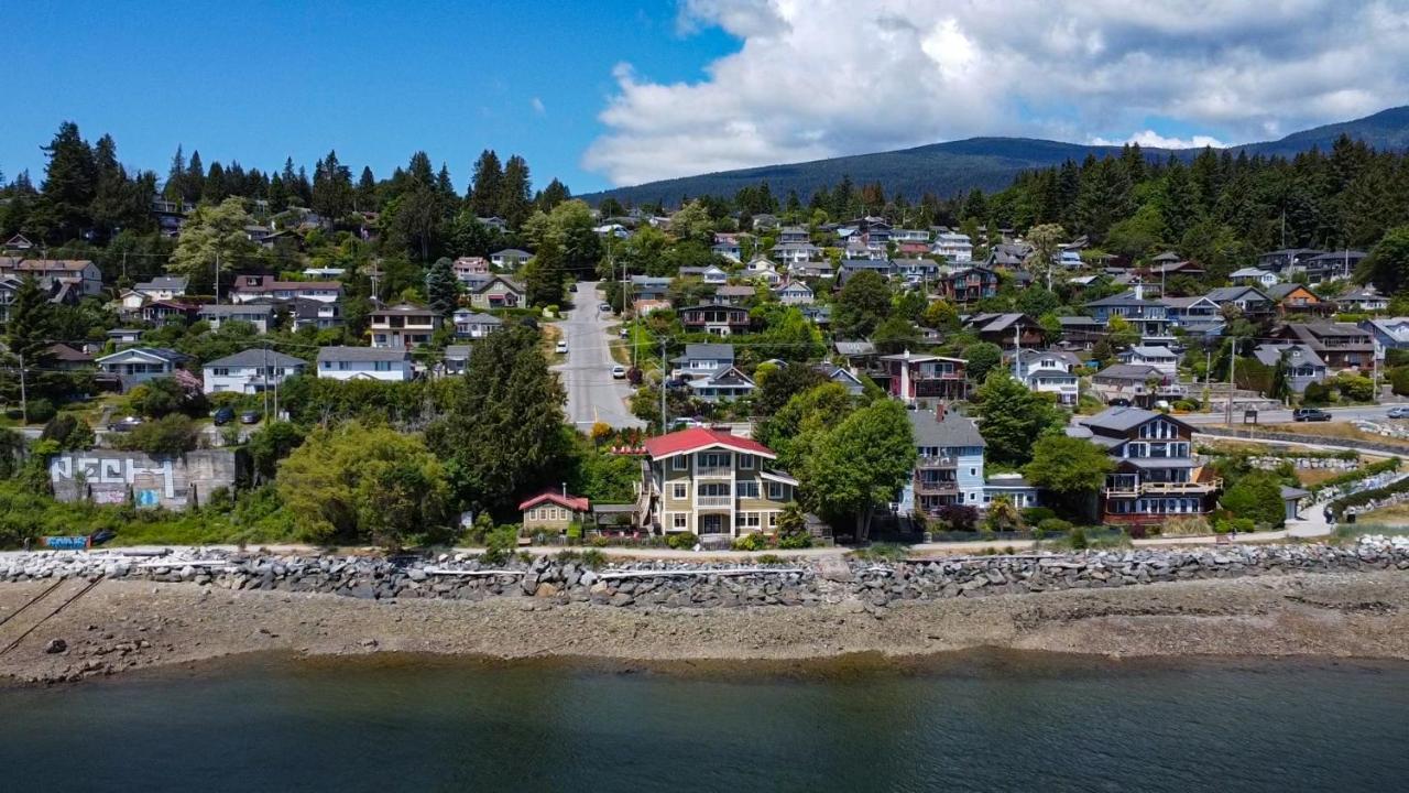 Villa Iconic 3-Story Waterfront 'Marina House' W/ View Gibsons Esterno foto