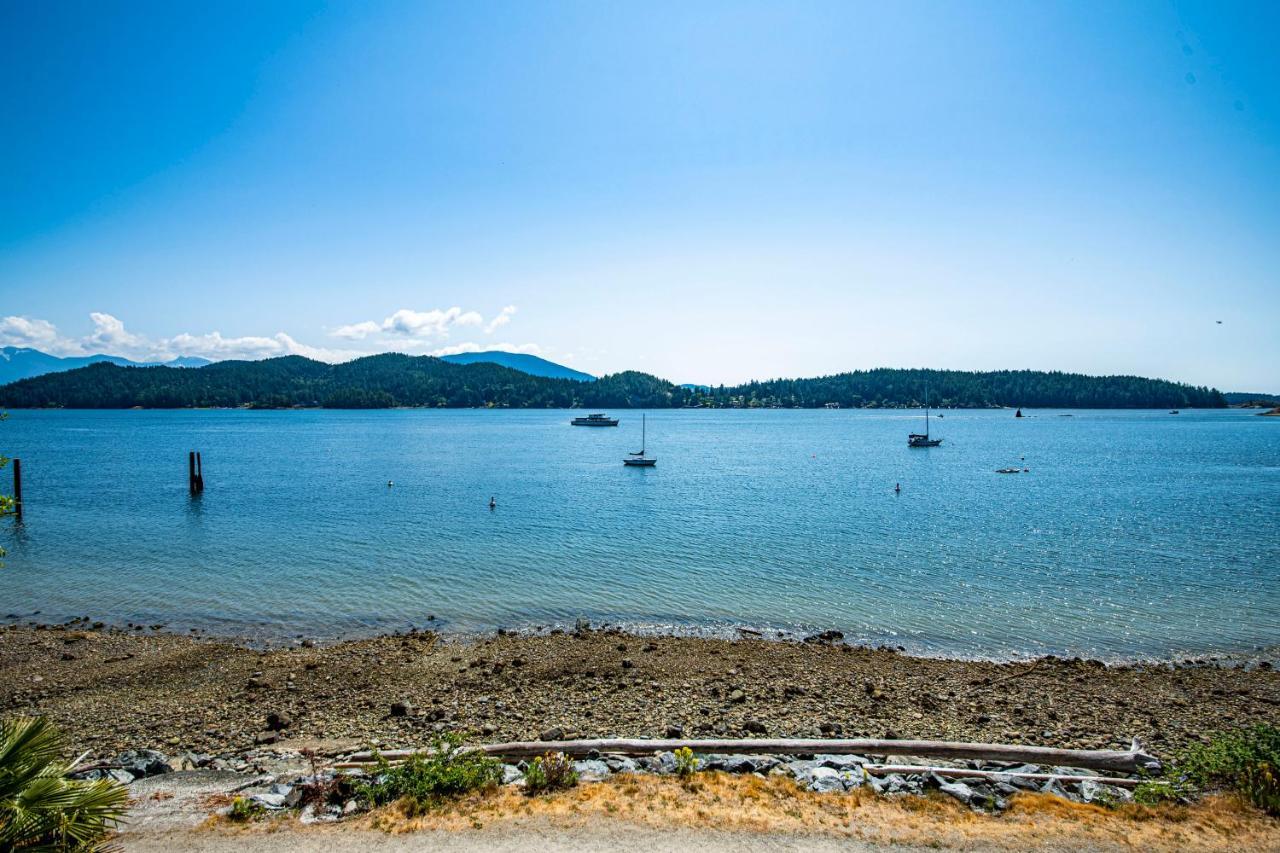 Villa Iconic 3-Story Waterfront 'Marina House' W/ View Gibsons Esterno foto